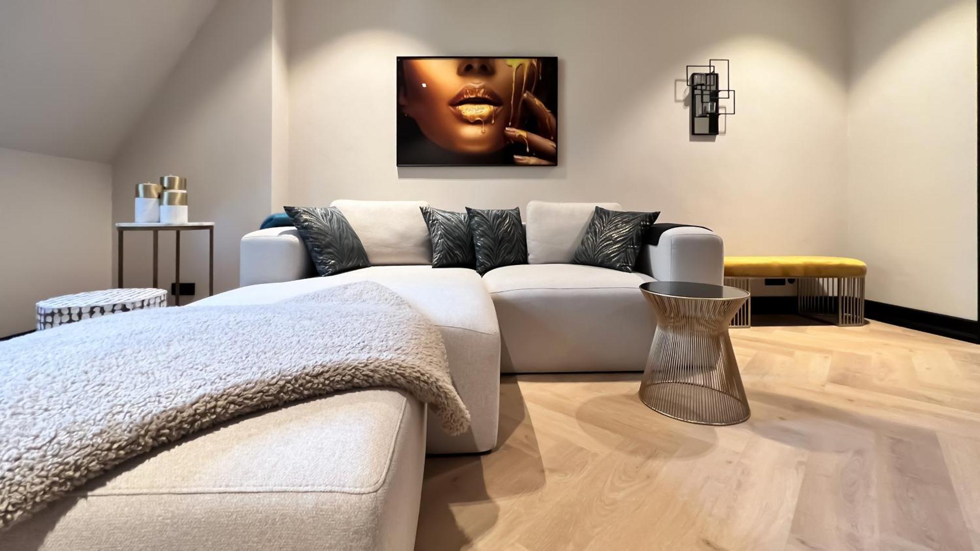* Stadtvilla Plauen * * Aussergewoehnlich * 2 Zimmerwohnung * Zentrumsnah Buitenkant foto