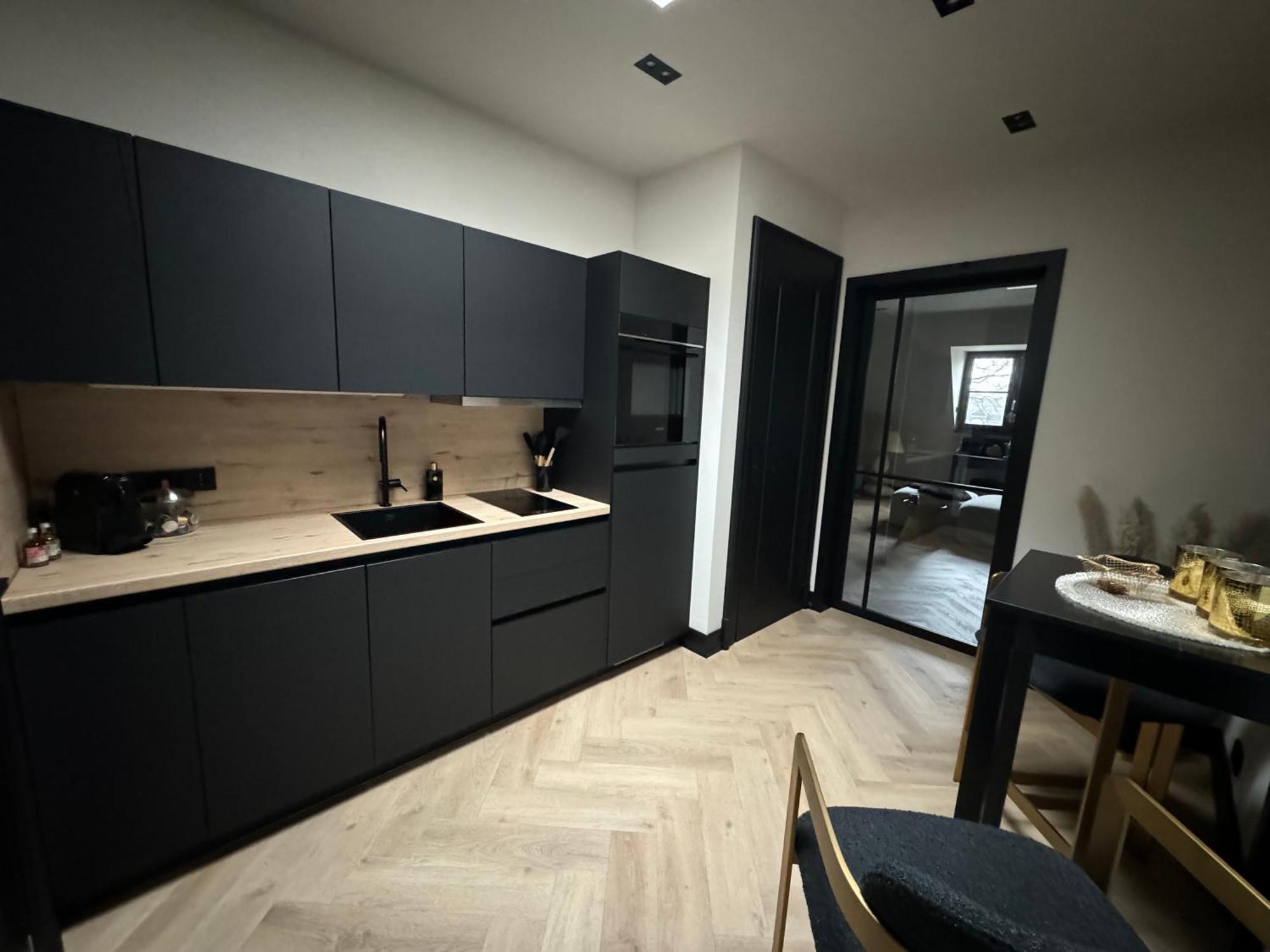 * Stadtvilla Plauen * * Aussergewoehnlich * 2 Zimmerwohnung * Zentrumsnah Buitenkant foto